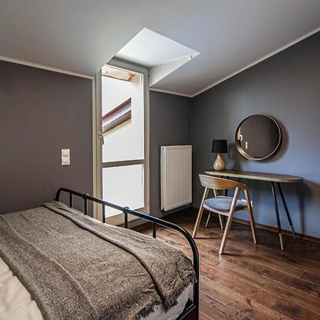 Quite Loft With Balcony And 3 Air Conditioners プラハ エクステリア 写真