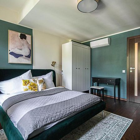 Quite Loft With Balcony And 3 Air Conditioners プラハ エクステリア 写真