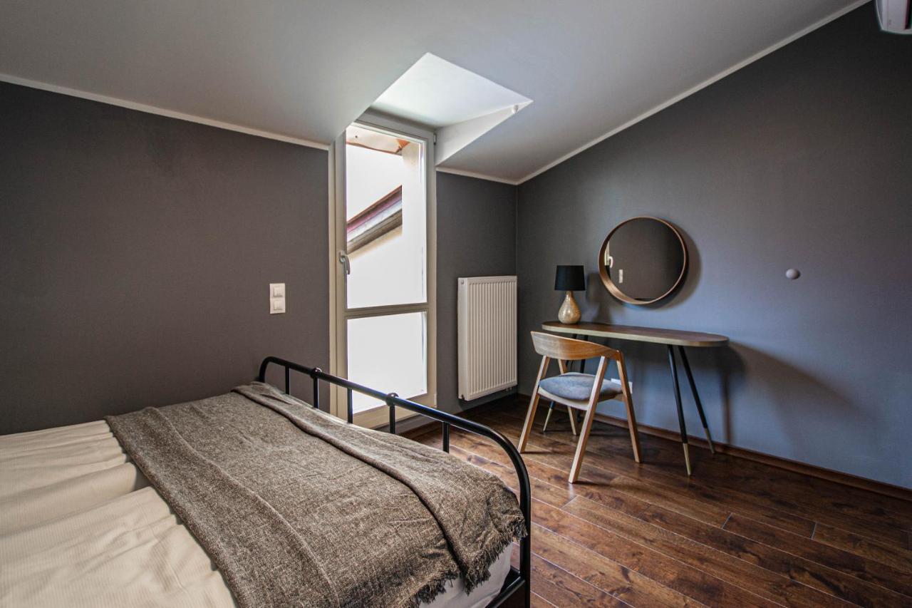 Quite Loft With Balcony And 3 Air Conditioners プラハ エクステリア 写真